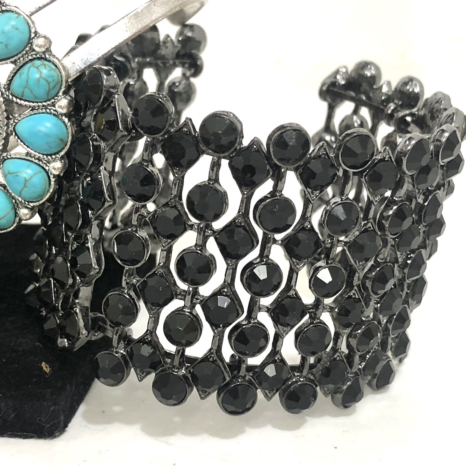 Vintage 17 Piece Lot Mixed Size Material Metal Cuff Bangle Bracelets Rhinestone