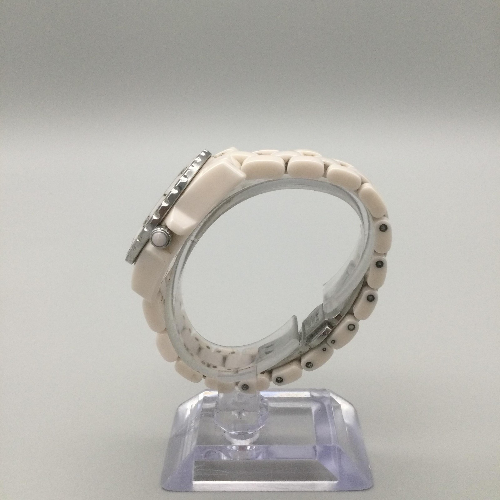 Isaac Mizrahi Live Womens Watch 34mm MOP Dial Ceramic Bracelet New Battery 6.5″