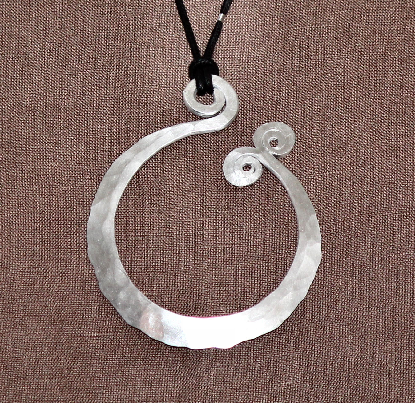 ANTIJOYAS Handmade ART-2-WEAR Hammered Aluminum TCHAI NECKLACE X-Large SAC53