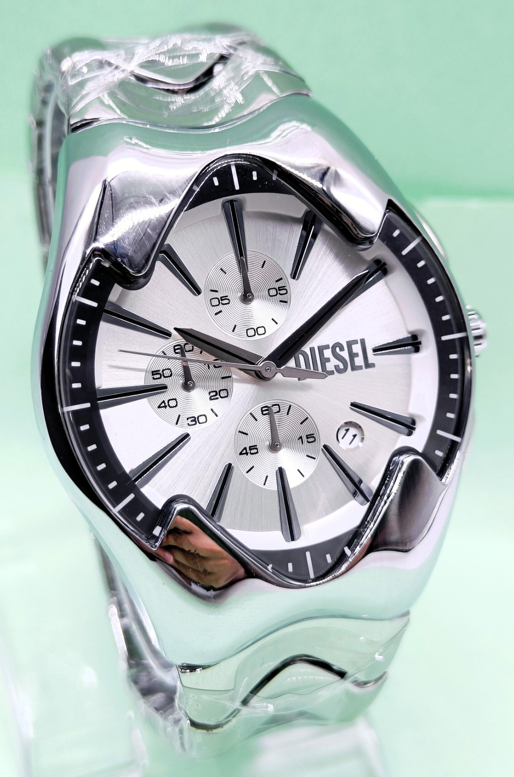 Fantastic Diesel Mercurial Date Indicator Chronograph Quartz Men’s Wrist Watch