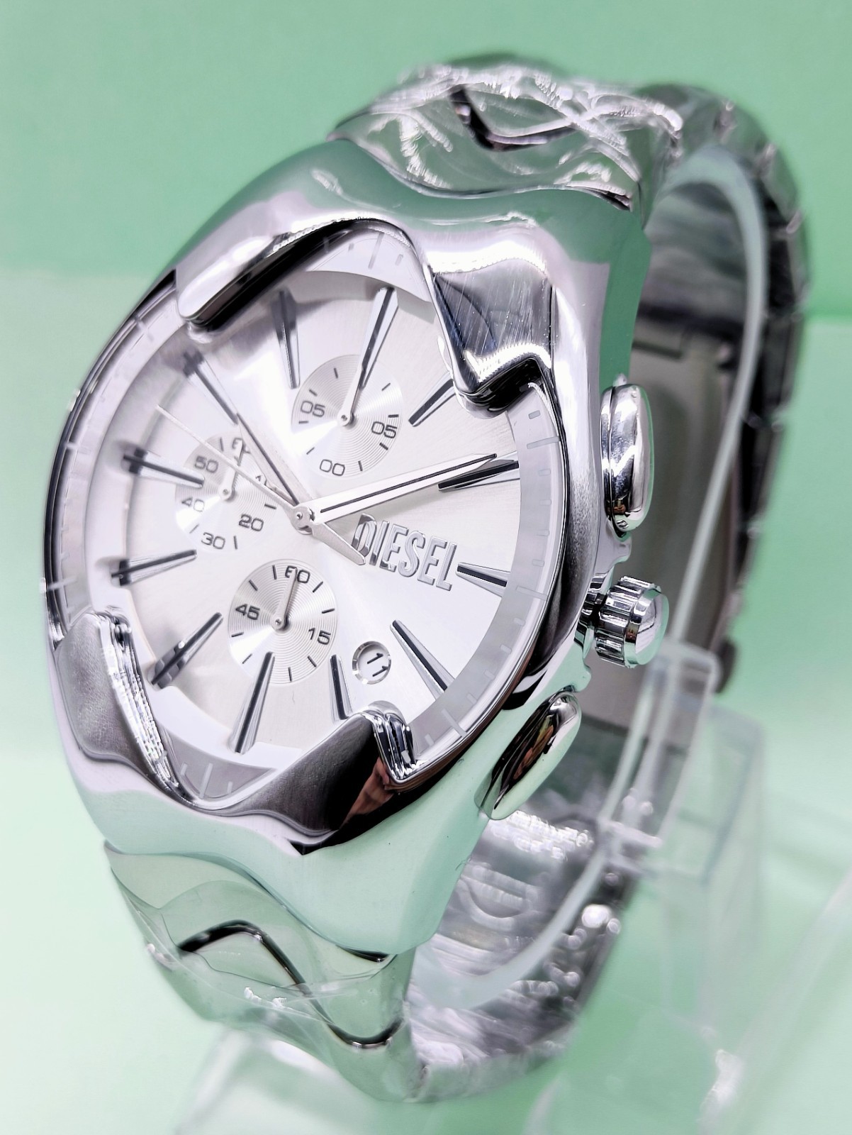Fantastic Diesel Mercurial Date Indicator Chronograph Quartz Men’s Wrist Watch