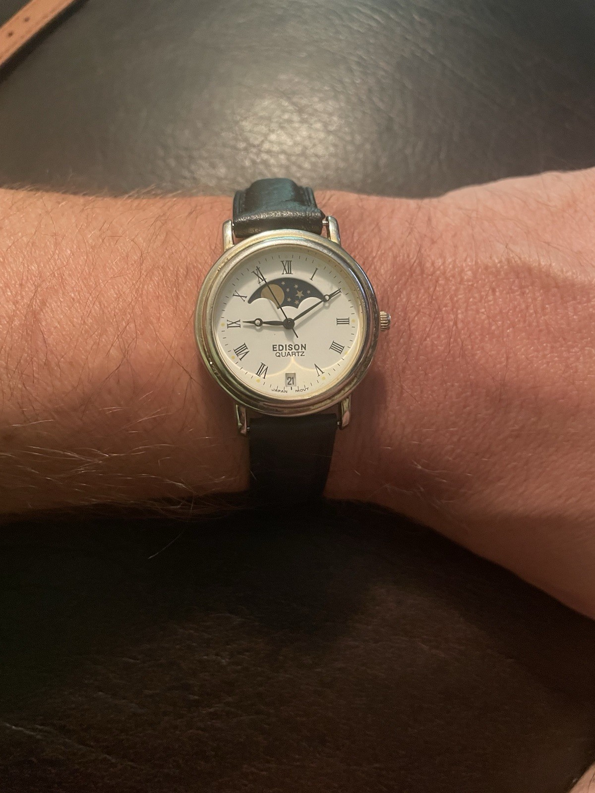 Vintage Edison Quartz Moon Phase Date Dress Watch Roman Dial Japan Movement Runs