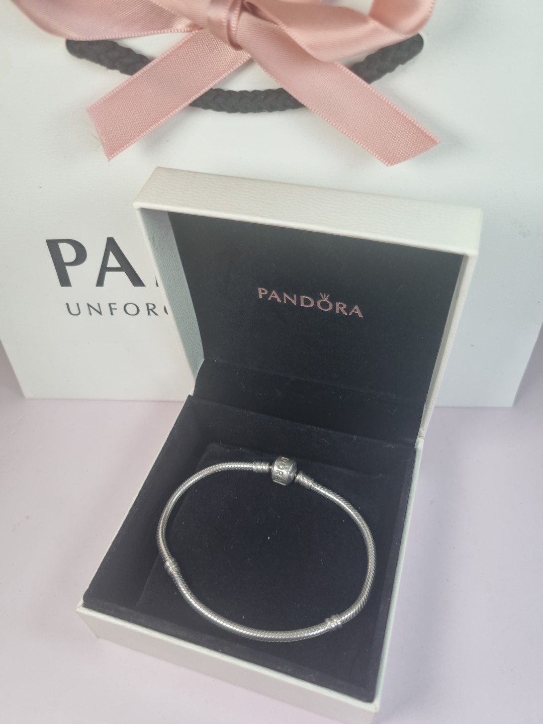 Pandora Moments Snake Chain Bracelet, Boxed, 20cm- MINT CON. Rrp. £65.00
