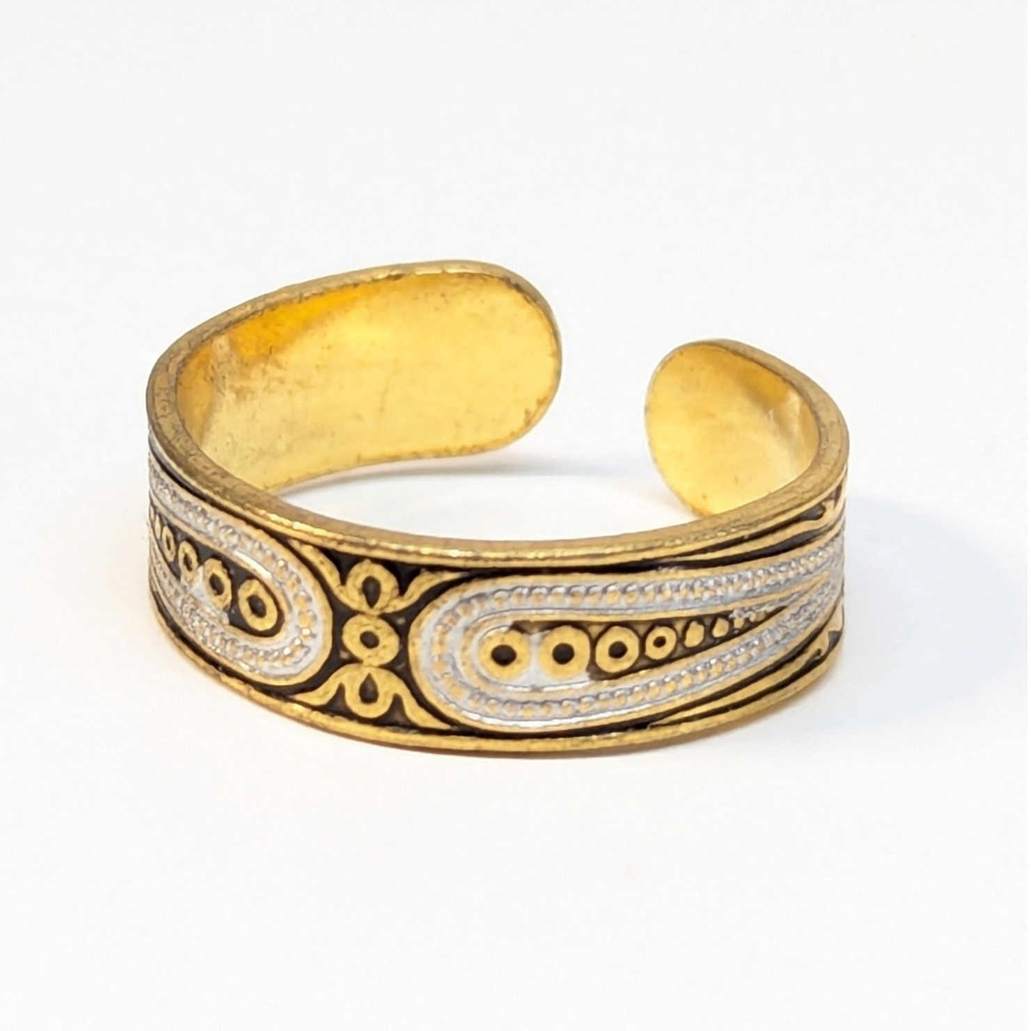 Vintage New Damascene Style Ring Band Size 7 Gold Silver Black Etched Scrollwork