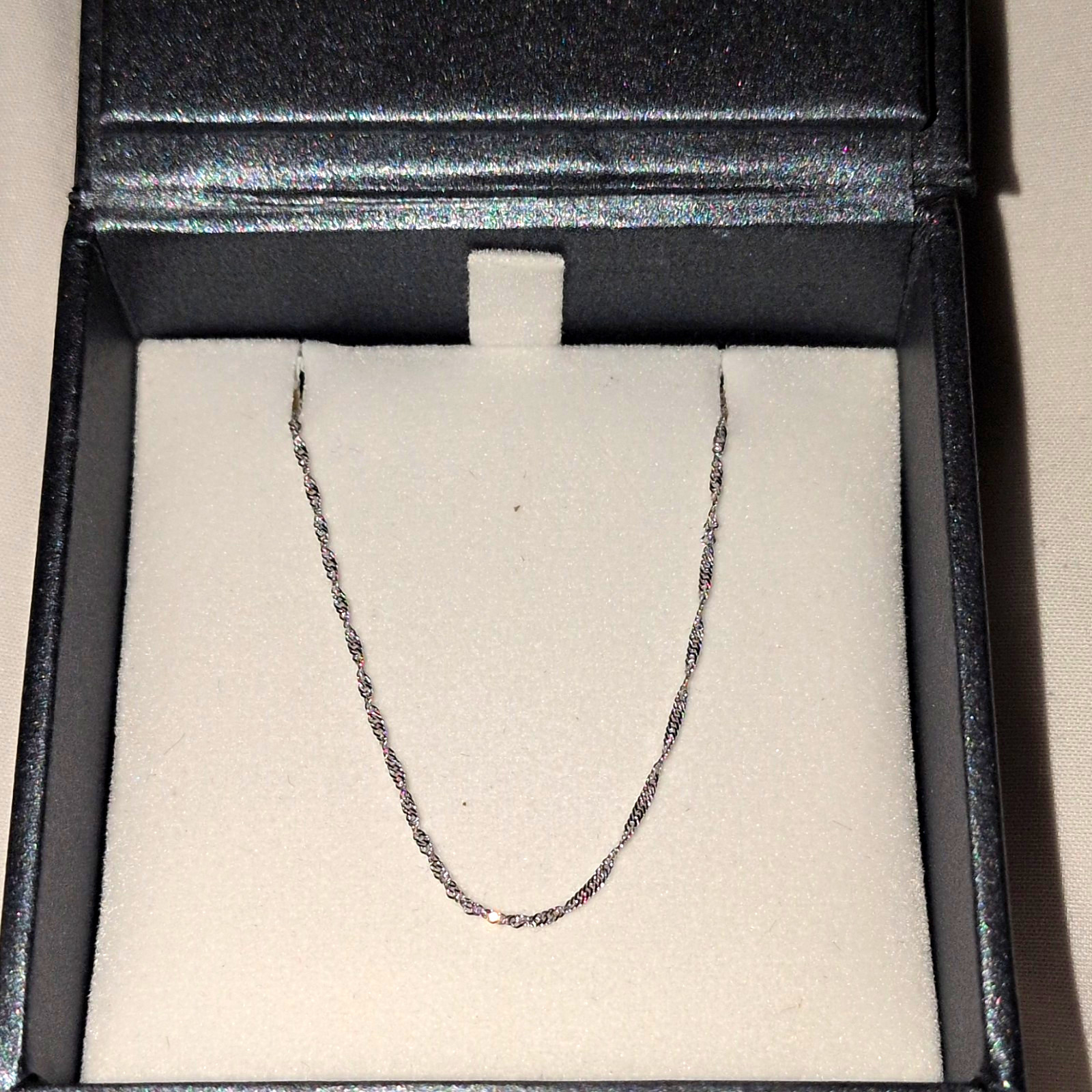 Women’s 10k White Gold Singapore Necklace, Spring Ring Clasp, Signed, No Stone