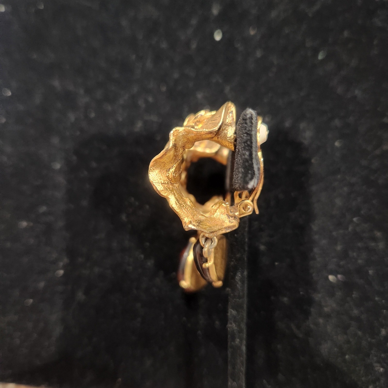 Oscar de la Renta Gold Leaf Crystal Dangle Clip On Earring Amber Tiger Eye Resin