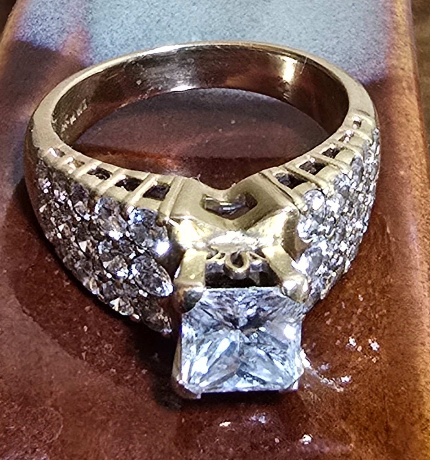 Stunning Vintage 14K Yellow Gold Princess Cut Diamond Engagement Ring (3.28 TCW)
