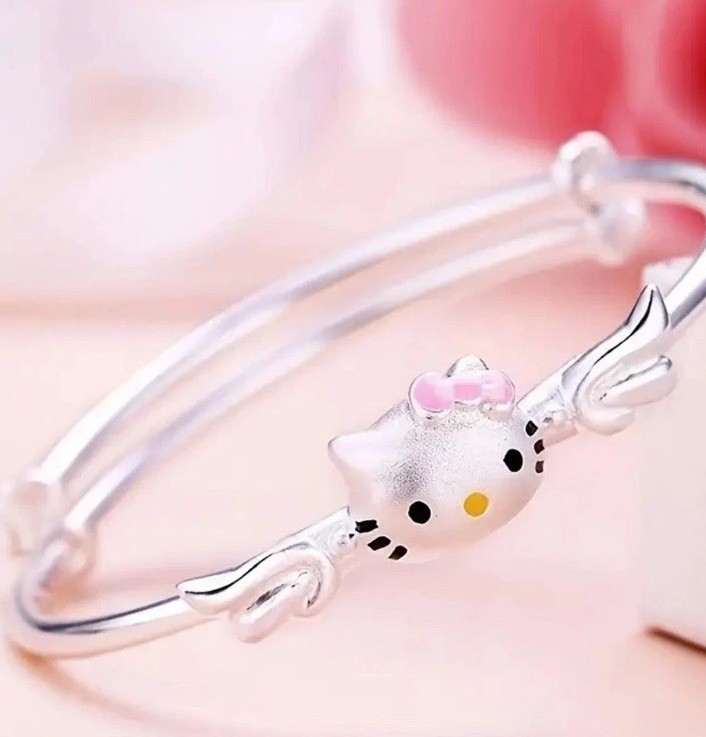 Sanrio Charming Hello Kitty Angel Design Bracelet