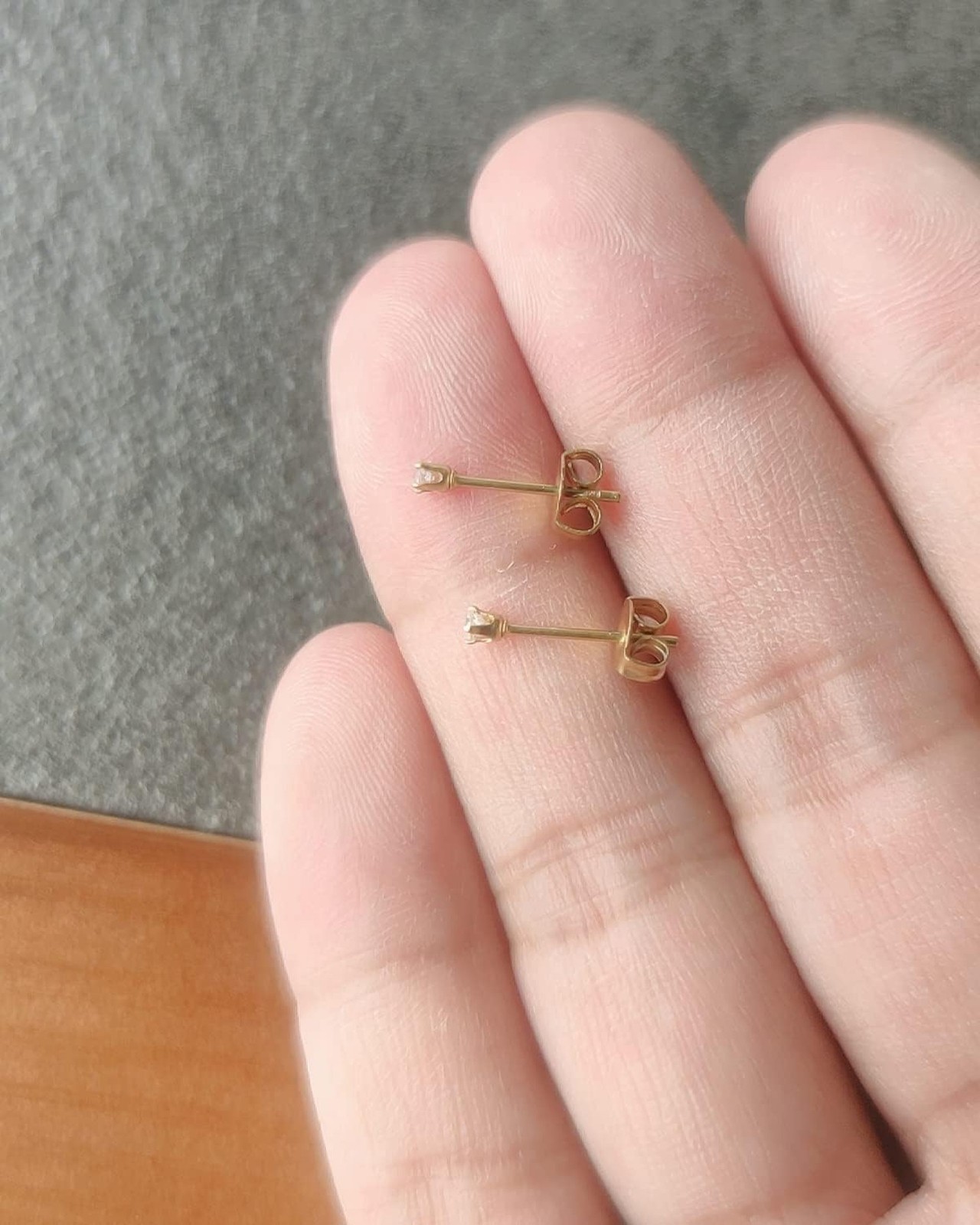 10 Pairs 2MM Surgical Steel Small Stud Earrings, Hypoallergenic 14K Gold Plat…