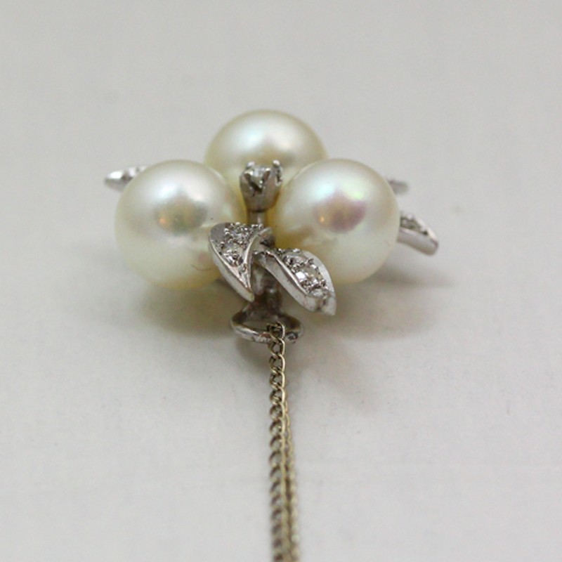 14K White Gold Pearl & Accent Diamond Vintage Pendant 15 Inch Long Necklace