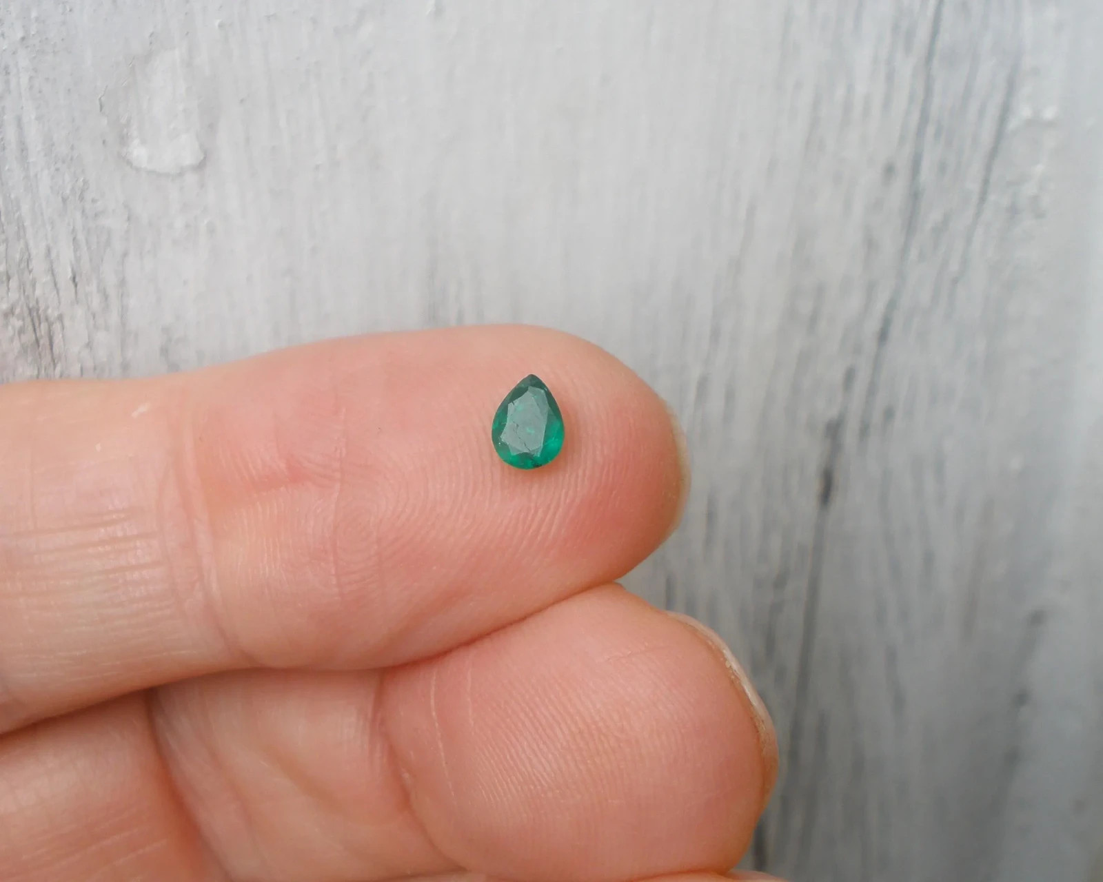 5 x 4mm Colombian emerald pear loose faceted natural gem