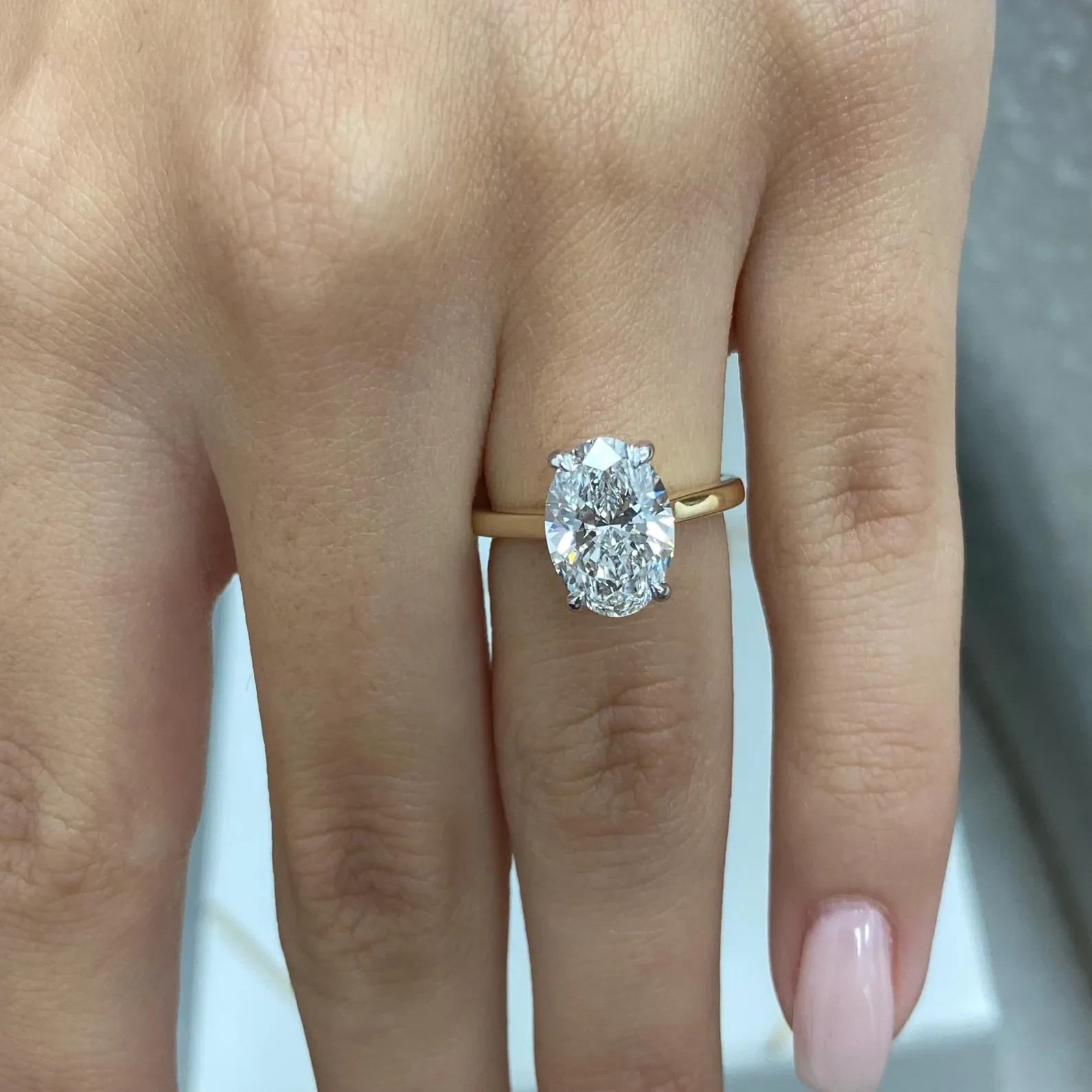 14K Yellow Gold 2.50 Ct IGI Certified E/VS2 Oval Cut Lab Created Diamond Ring