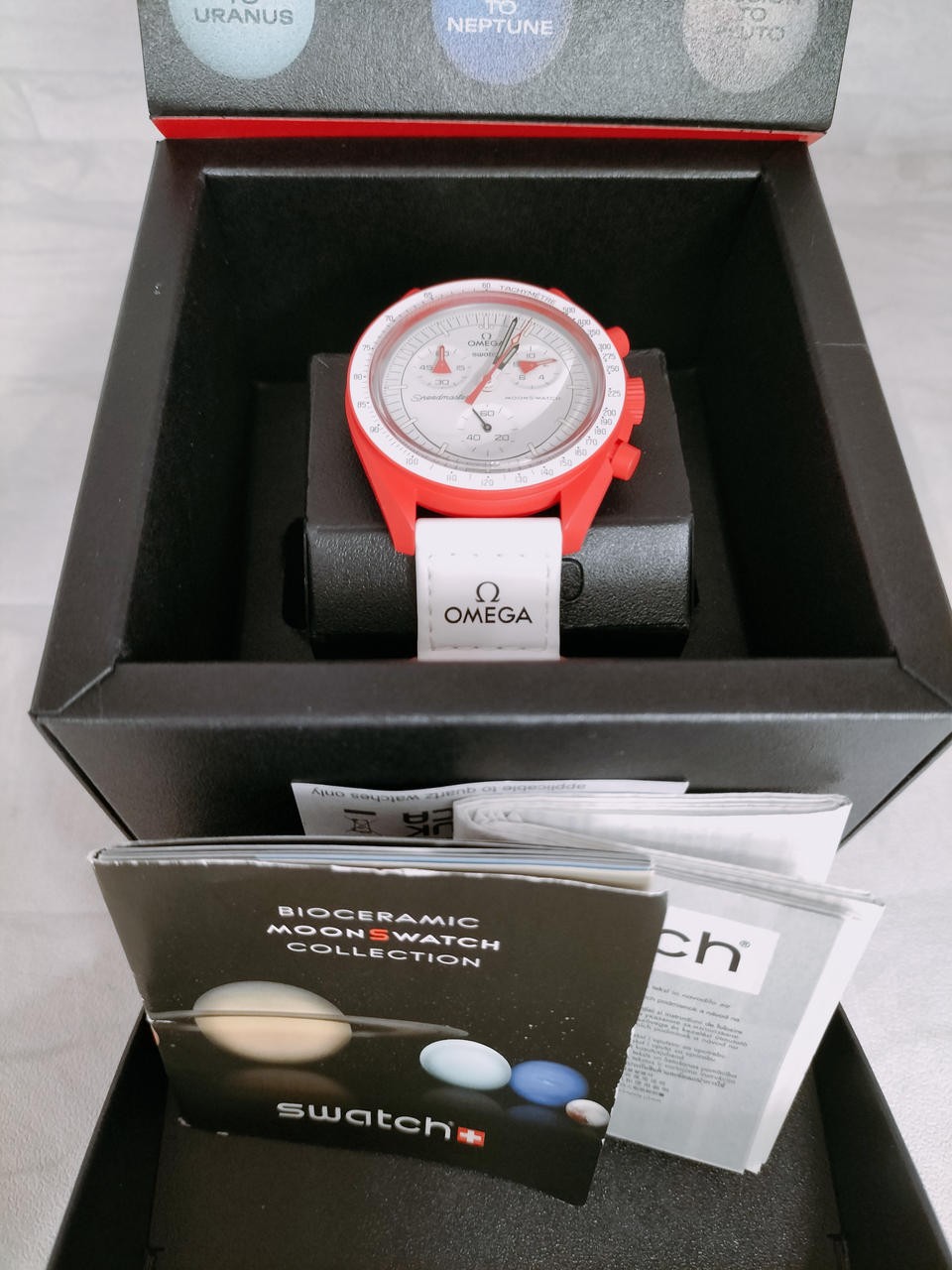 Omega x Swatch MoonSwatch Mission to Mars SO33R100 Red Bioceramic Quartz