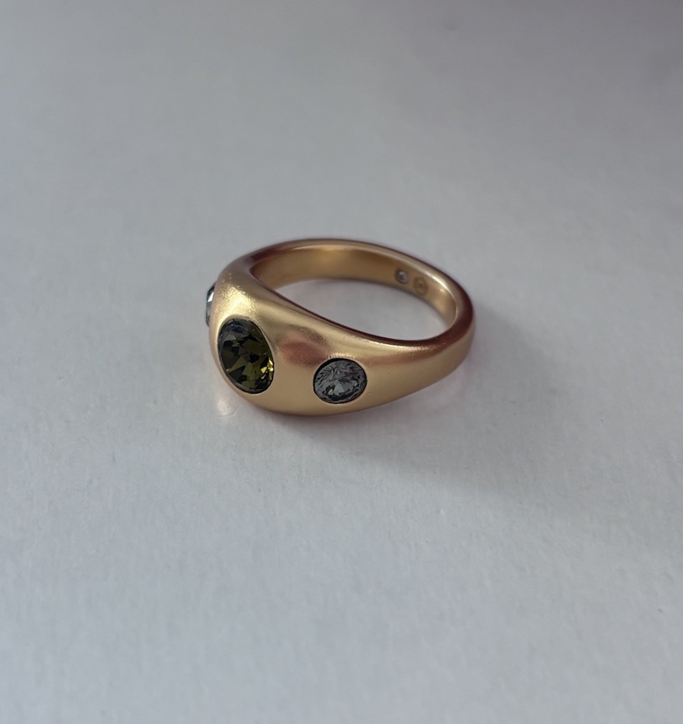 Brand New. $125 Julie Vos Rainbow Blue Twilight Signer Ring