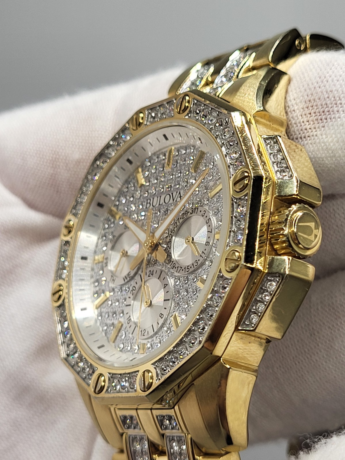 $695 [ NEAR MINT ] BULOVA Men’s Octava Gold Tone Stainless Pave Crystal WATCH