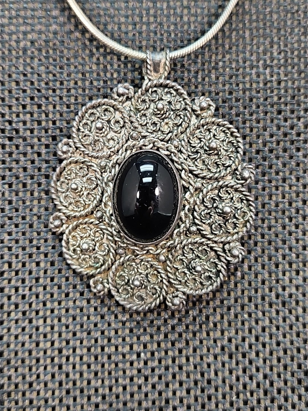 Vintage Israel 900 Sterling Silver Black Onyx Intricate Filigree Pendant Brooch