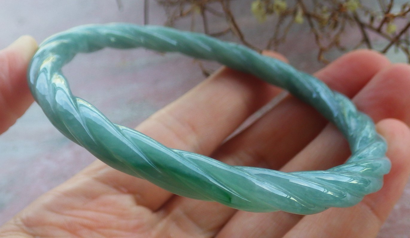 Video Certified Green 100% A JADE Jadeite Knotted Bangle Bracelet 61mm 手镯 705277