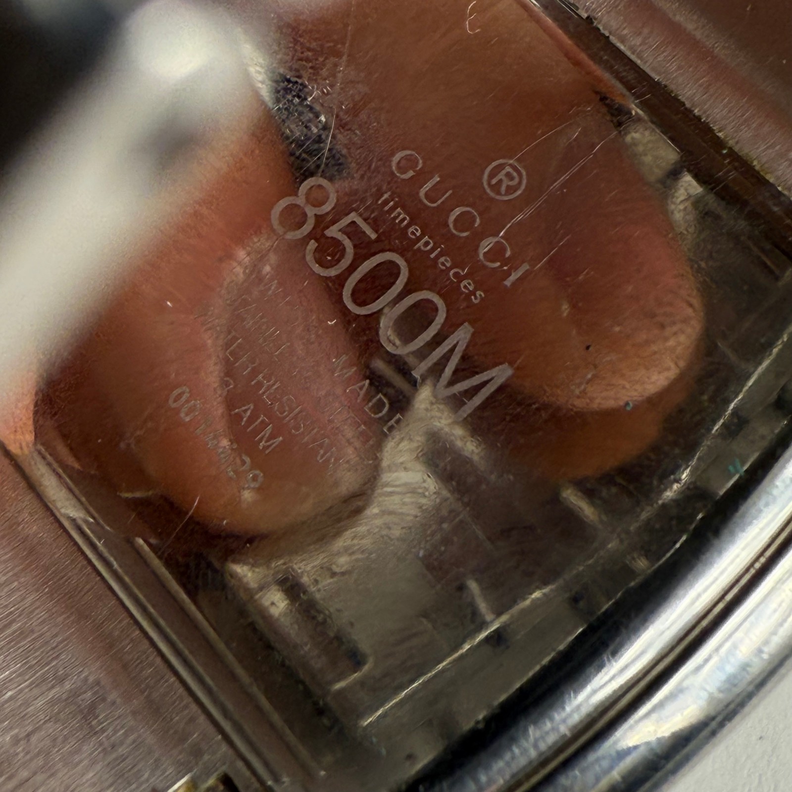 Gucci Stainless Steel 34mm 8500M Mens Silver Dial Quartz Watch New Battery