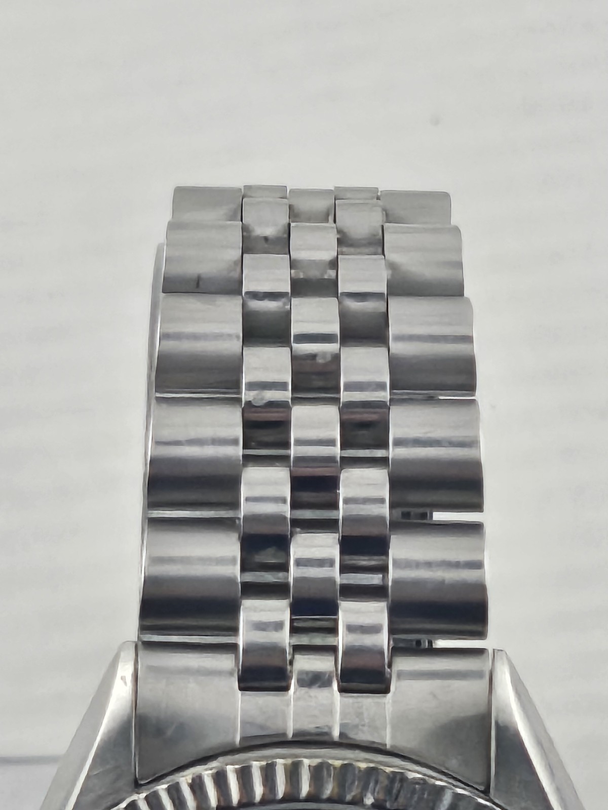 Mens Rare PAUL MARET Blue Sunray Dial Date Presidential Style Fluted Bezel Runs