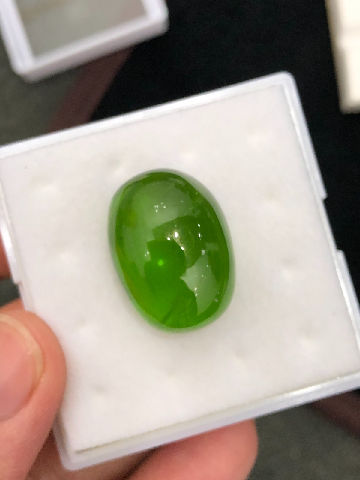 50 CT TOP QUALITY CABOCHAN PERIDOT LOOSE GEMSTONE (23.80x 17.05x 13.0 mm)