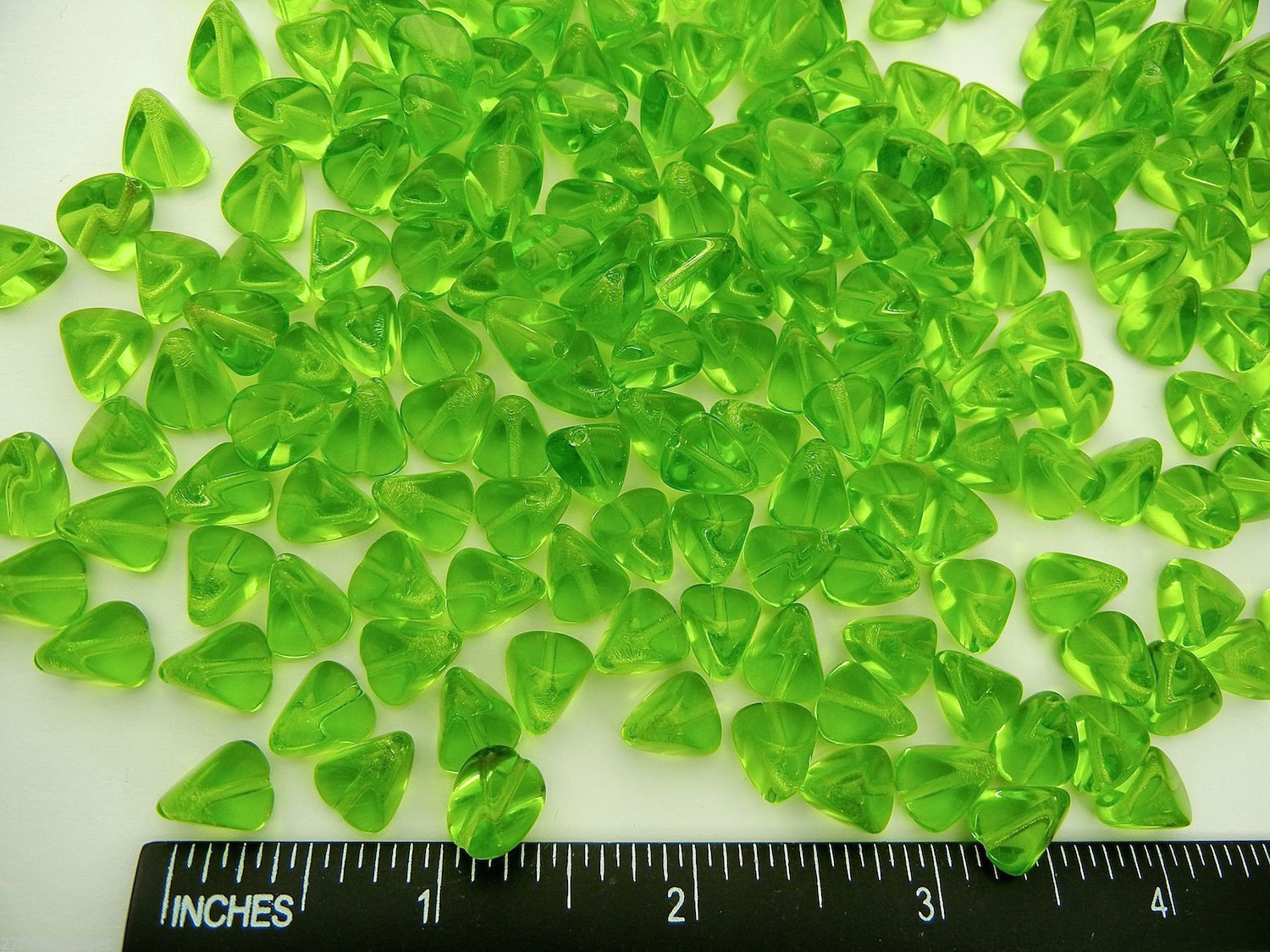 40 Preciosa Czech Glass 3D Triangle Beads 9x11mm Light Olive green, zz 52