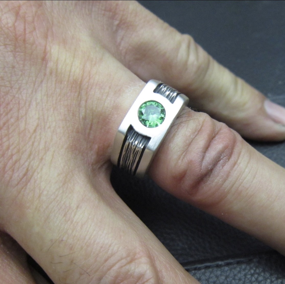 MJG STERLING SILVER GREEN LANTERN RING.10MM BAND. 6MM CZ. STARTS AT SIZE 9.5