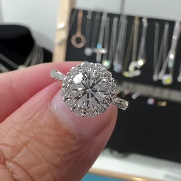 IGI 2 Ct Round Cut EF/VS1 Lab Grown Diamond Halo Engagement Ring 14K White Gold