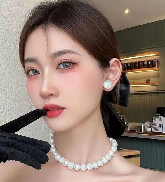 Cream Loose Choker 10mm Faux Pearl Necklace – 16inch (40cm) with silver fittings
