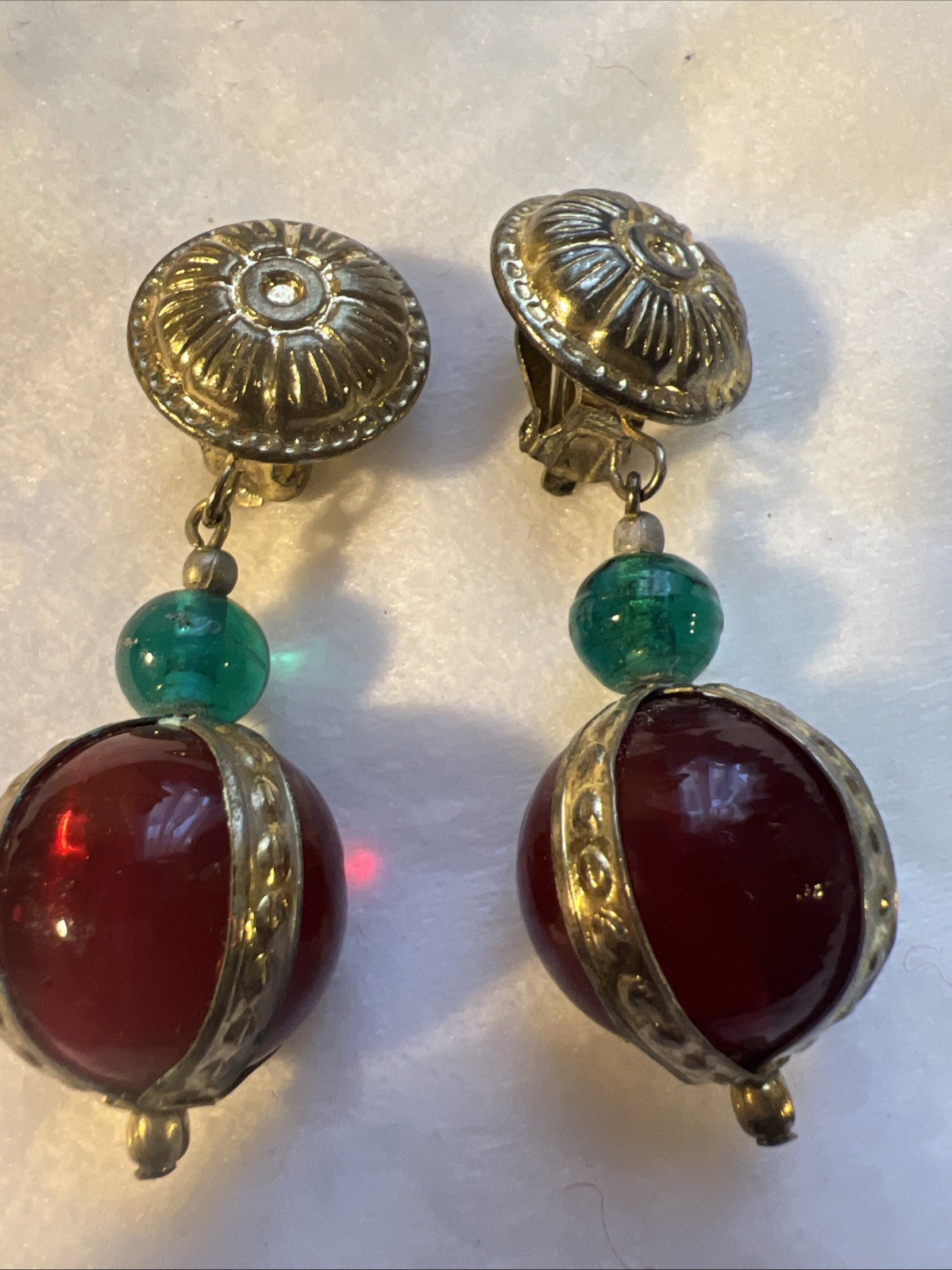 Vtg Egyptian Rev. Gripoix Poured Glass Brass Gold Red Green Runway Clip Earrings