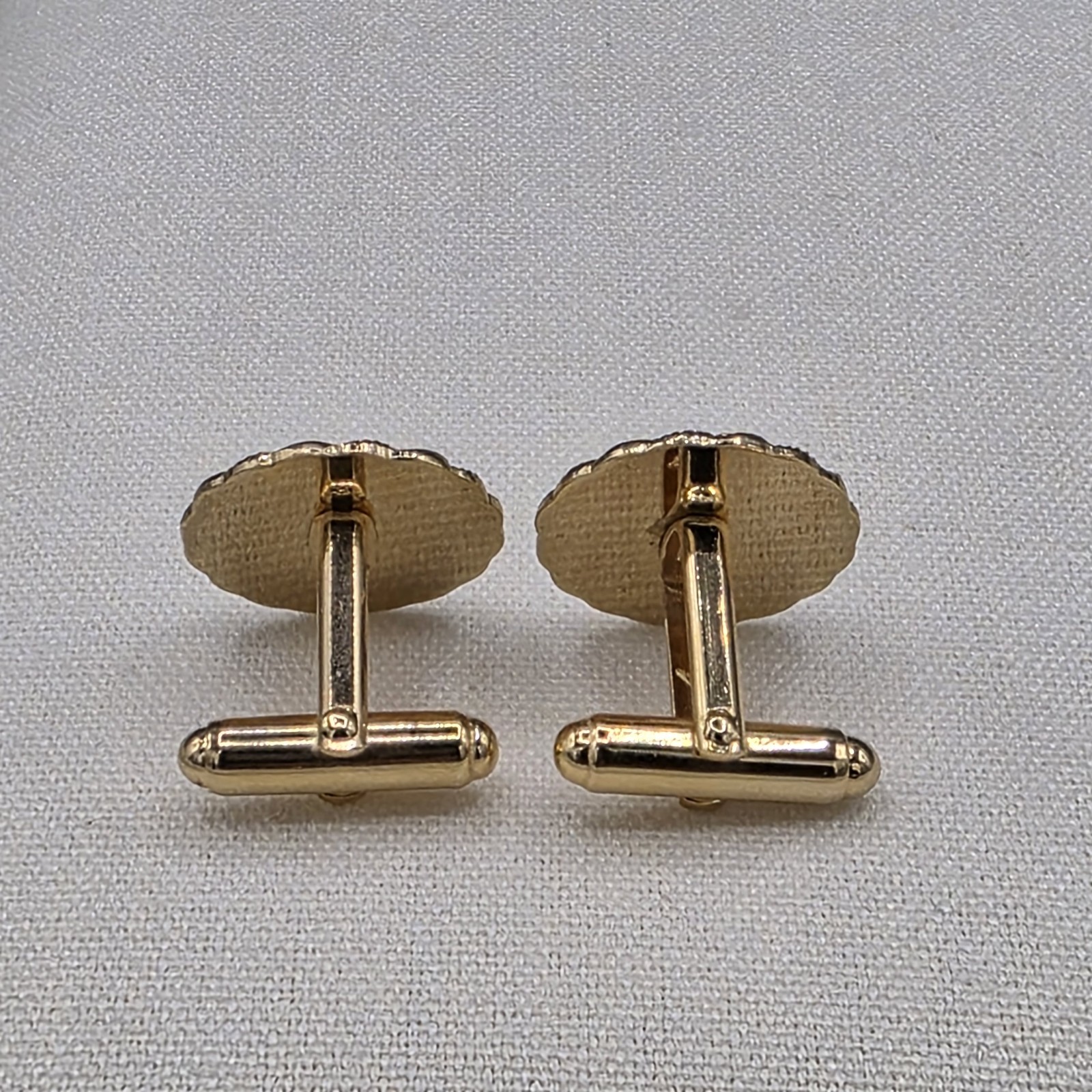 Gold Tone Round with a Rope Border Engravable Cufflinks