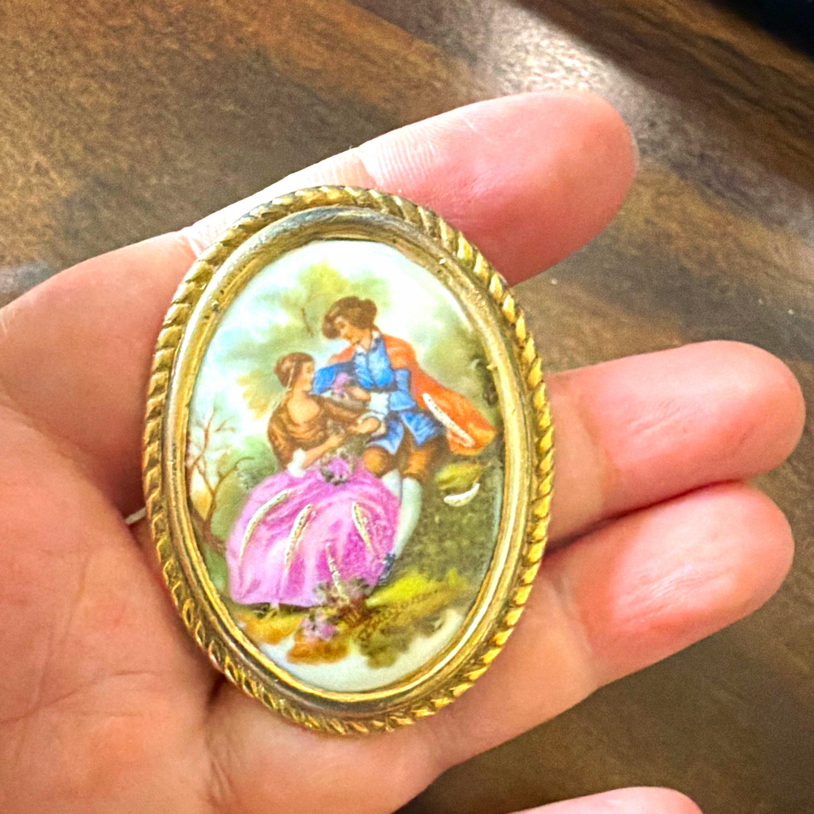Limoges Hand-Painted Signed Oval Porcelain & Metal Gold-Tone Brooch Pin