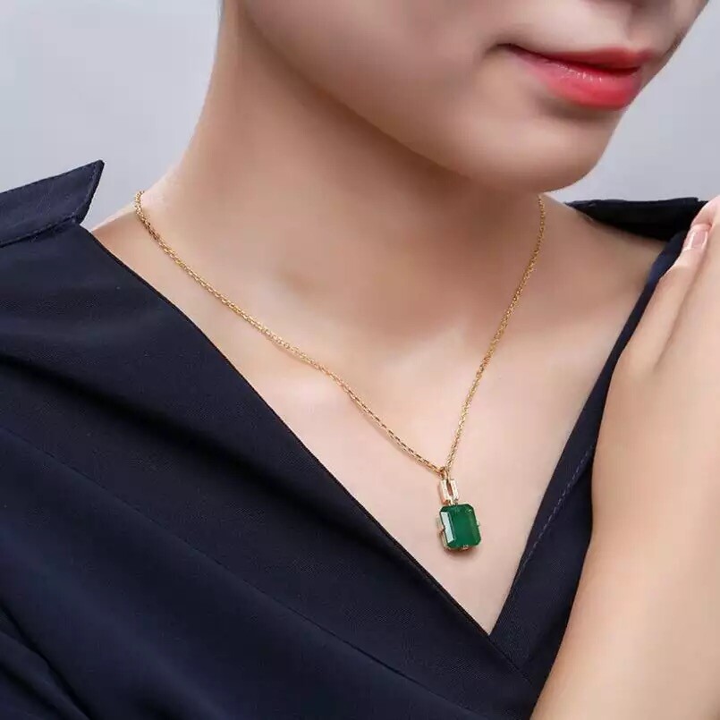 ZARD 18K Gold Plated Green Emerald Cut Cubic Zirconia Pendant Necklace