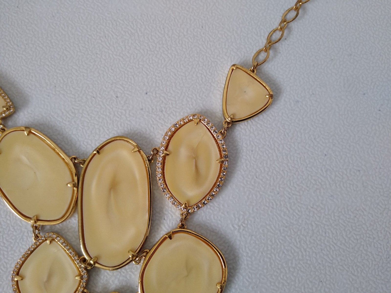Stella Dot Necklace Fiona Bib Cream Goldtone Rhinestone Jewelry Designer Golden.