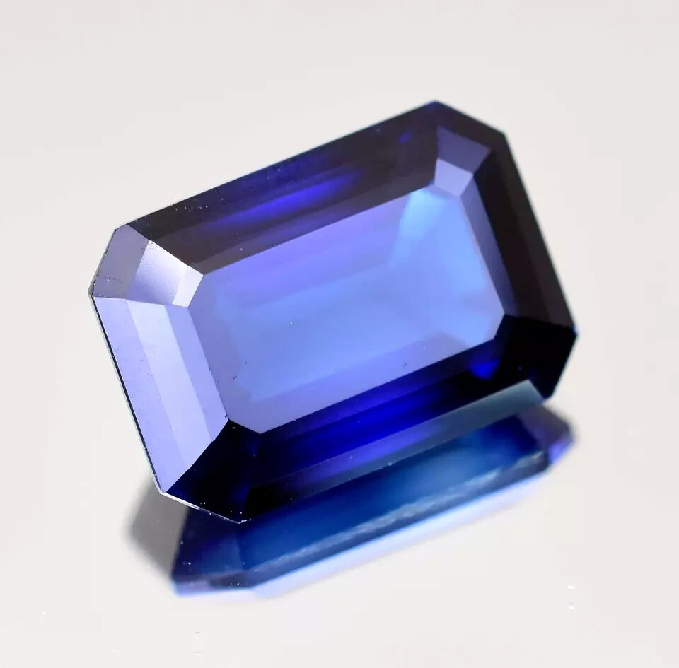 Natural Blue Sapphire Flawless 21 Ct Emerald Cut Certified Loose Gemstone