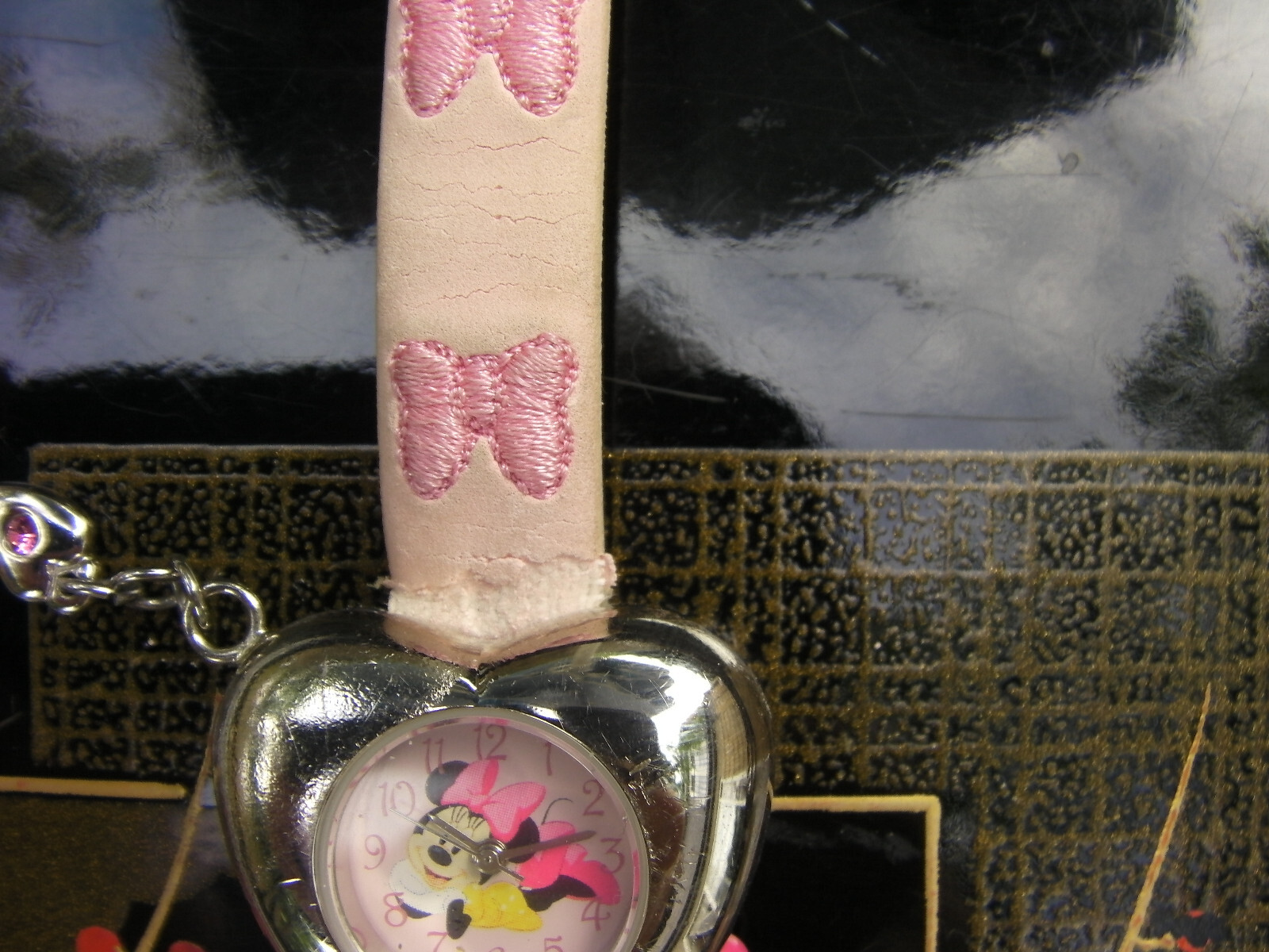 Disney Minnie small heart shaped pink watch 0304 scratched 18cm strap and chain