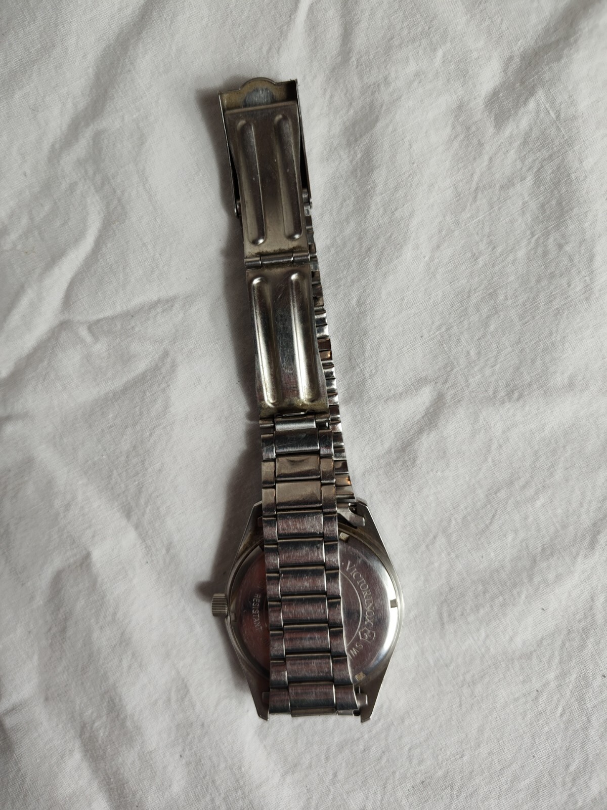 Victorinox Swiss Army Mens Garrison Black Dial Watch – orig band and NEW BATTERY