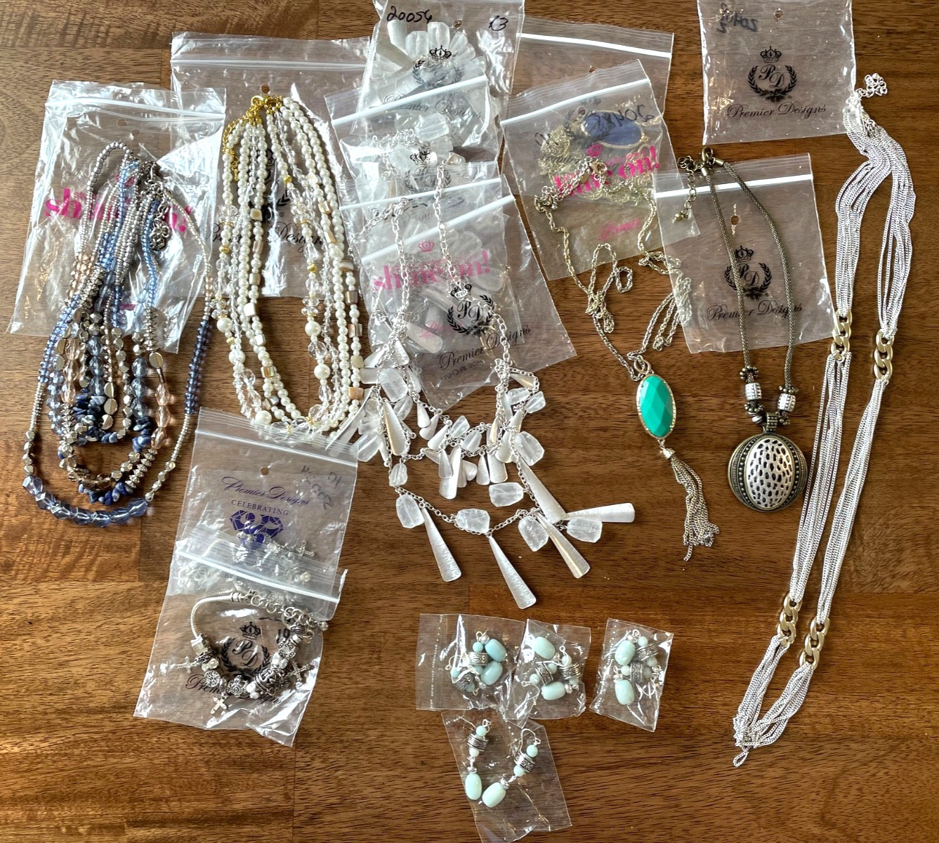 Premier Designs Jewelry Mixed Lot Bracelets, Necklaces, Earrings NEW OS 16 pcs
