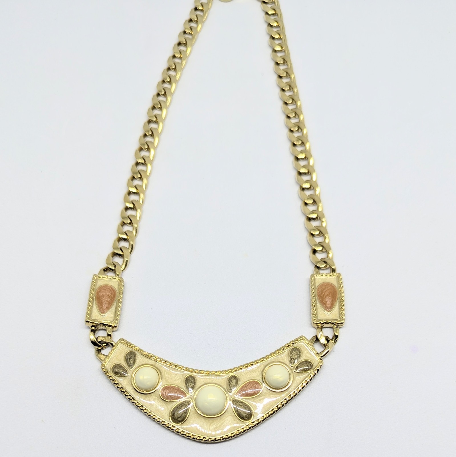 Vintage Trifari Black & Cream Enamel Collar 16” Necklace Gold Tone