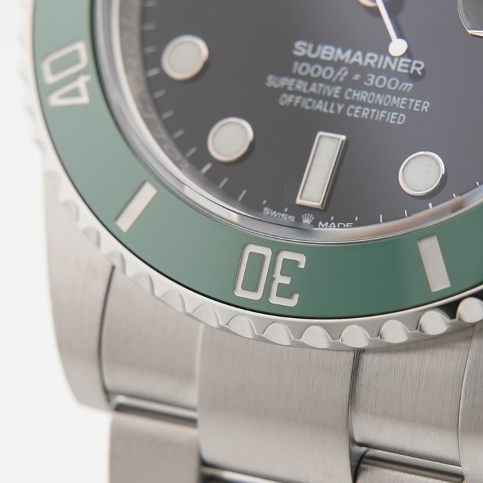 ROLEX Submariner Date 126610LV Box/Paper