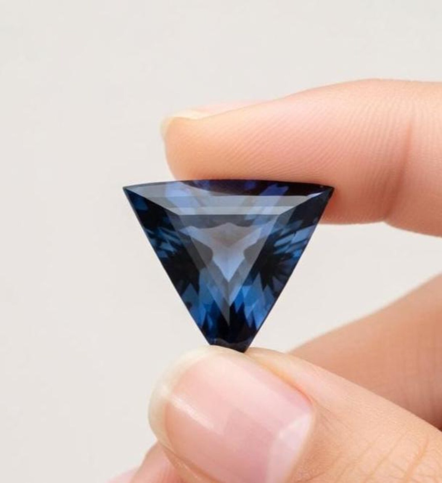 CERTIFIED 4.15 Ct Natural blue tringle Diamond LOOSE VVs/ 9.5 mm
