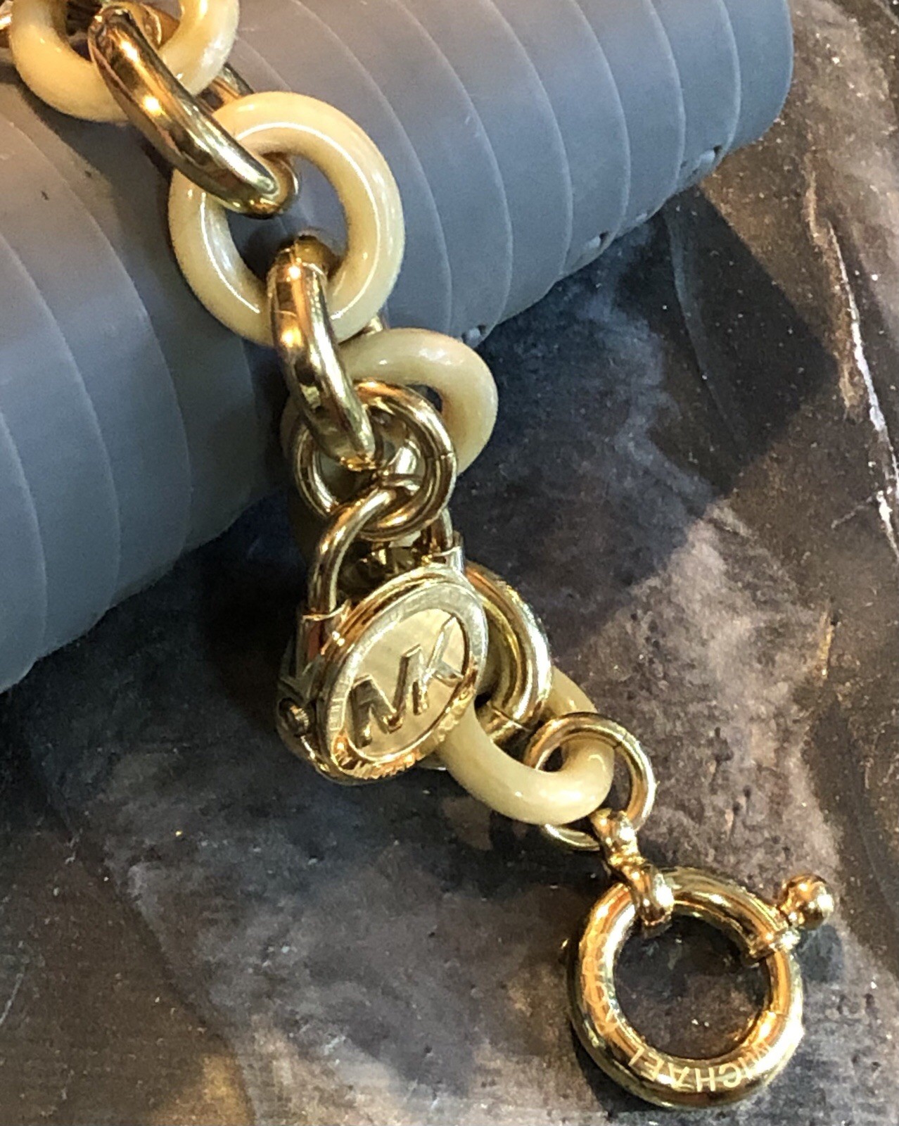 🍯✨RARE NOS w/ Box VINTAGE MICHAEL KORS Gold Chain Link CHARM BRACELET WATCH 🛍️
