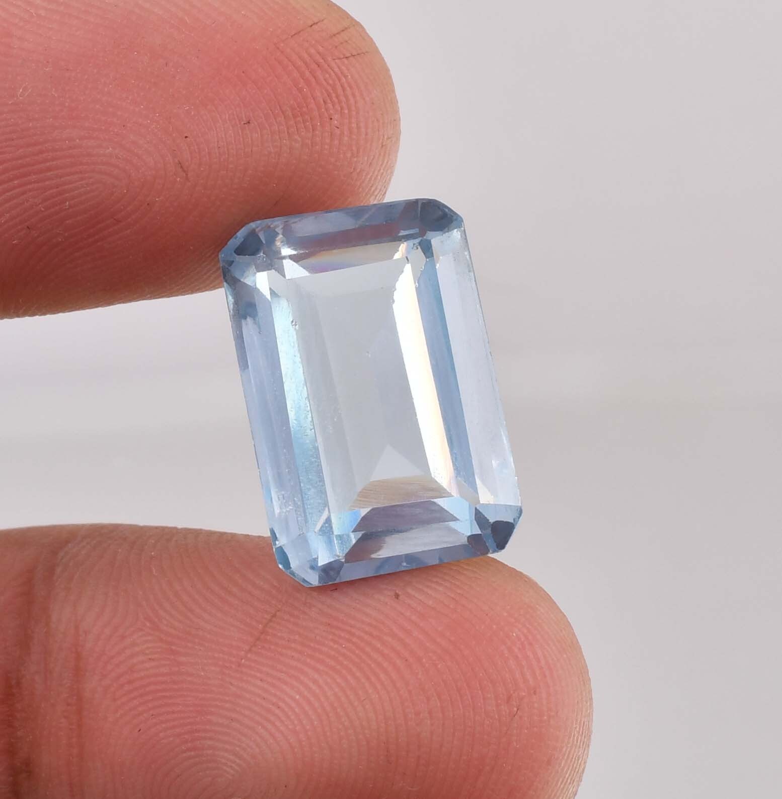 17 x 11 mm 100% Natural Sky Blue Aquamarine 17.40 Ct Loose Gemstone GITcertified