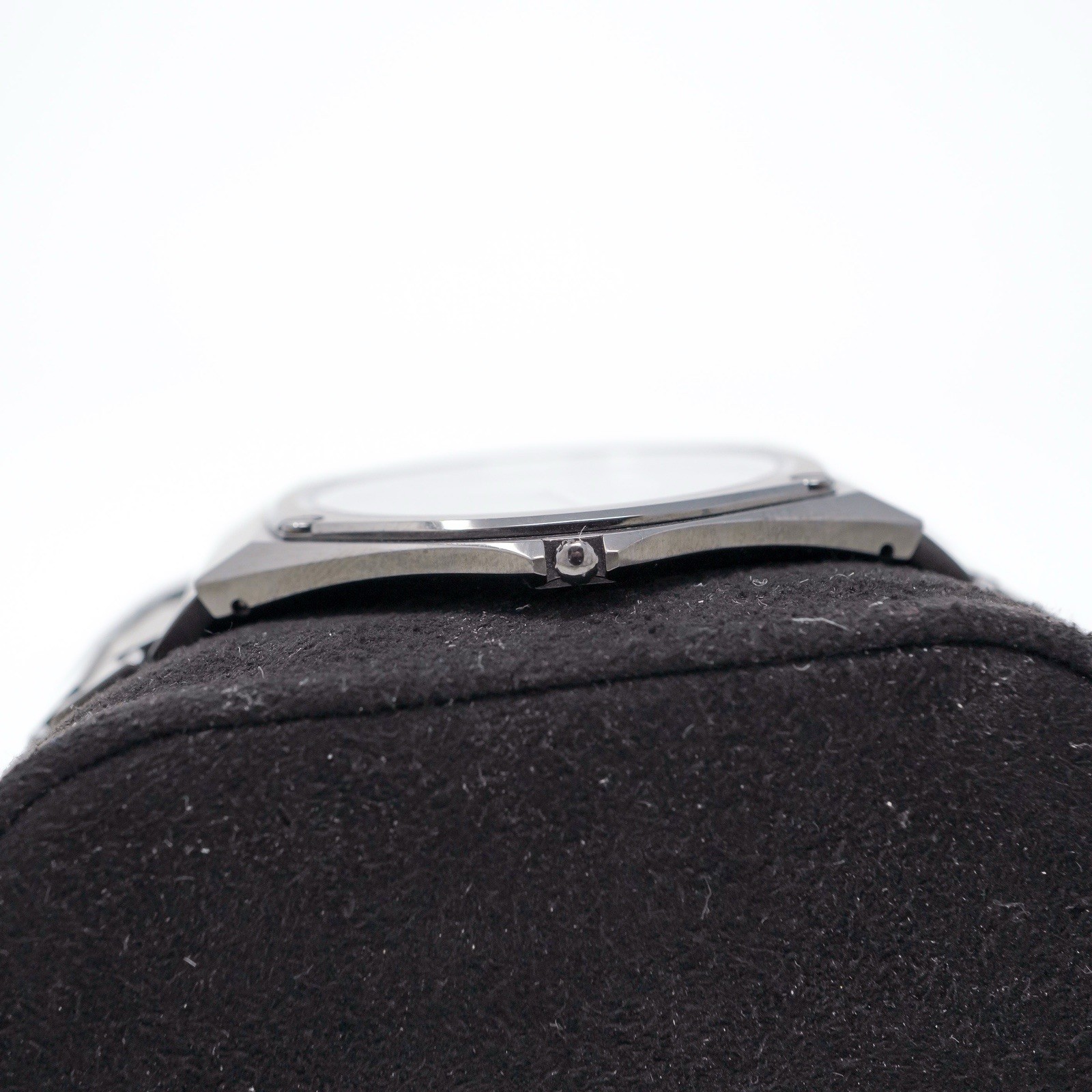 Citizen Eco-Drive One AR5064-57E