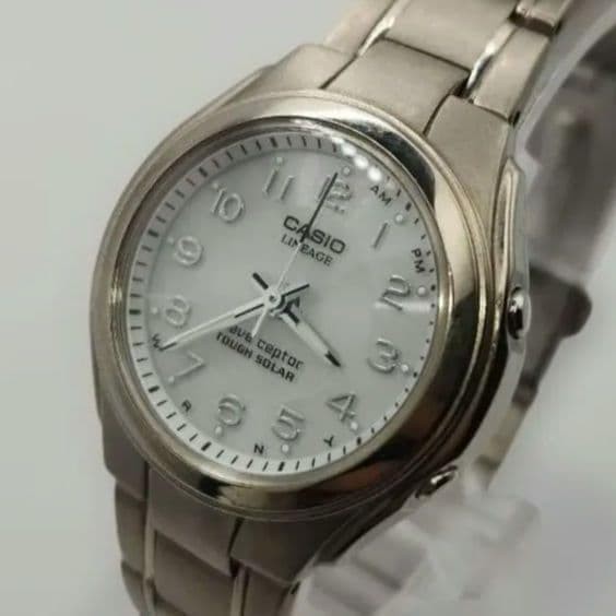 Casio Lineage LIW-011T Radio-Controlled Solar Watch (Operating) From Japan