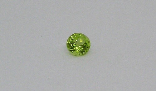 Lime Green Peridot Calibrated Gemstone Parcel, 4 mm Faceted Rounds, 17.95 Carats
