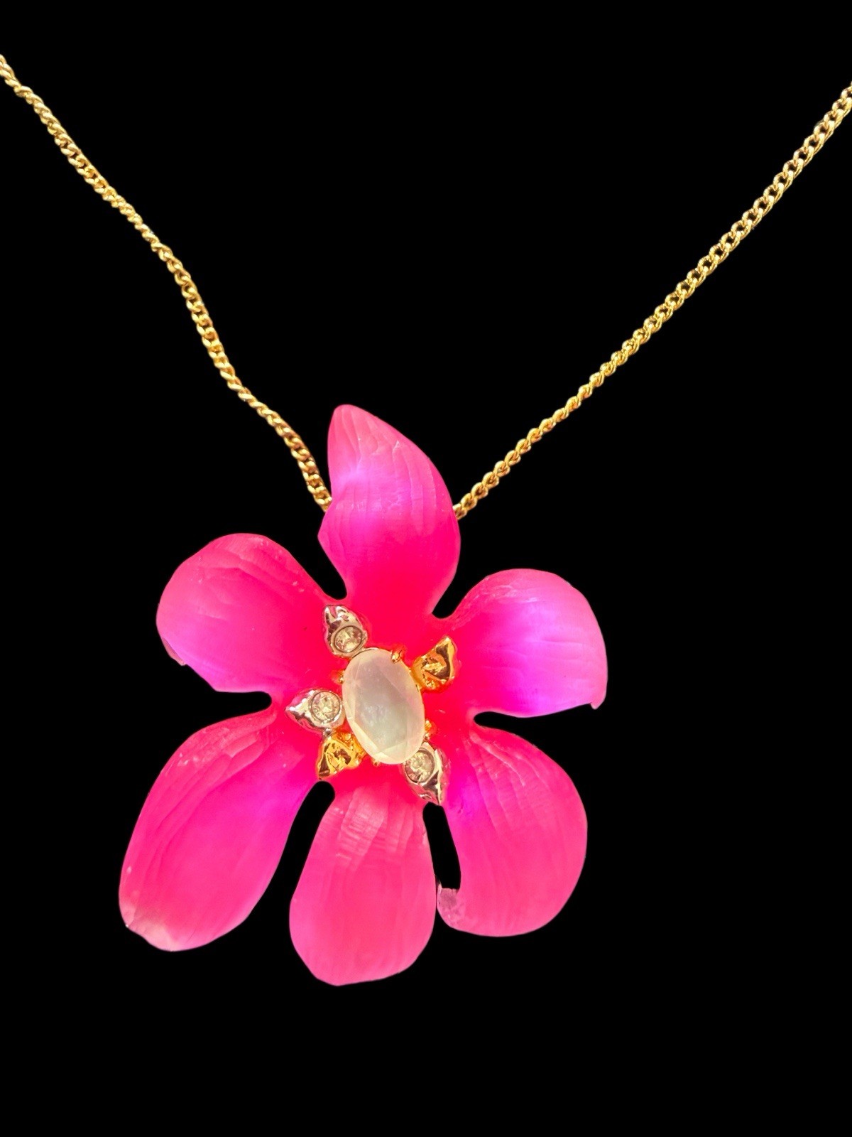 100% Authentic ALEXIS BITTAR Neon Pink Lucite Lily Flower Necklace NEW!