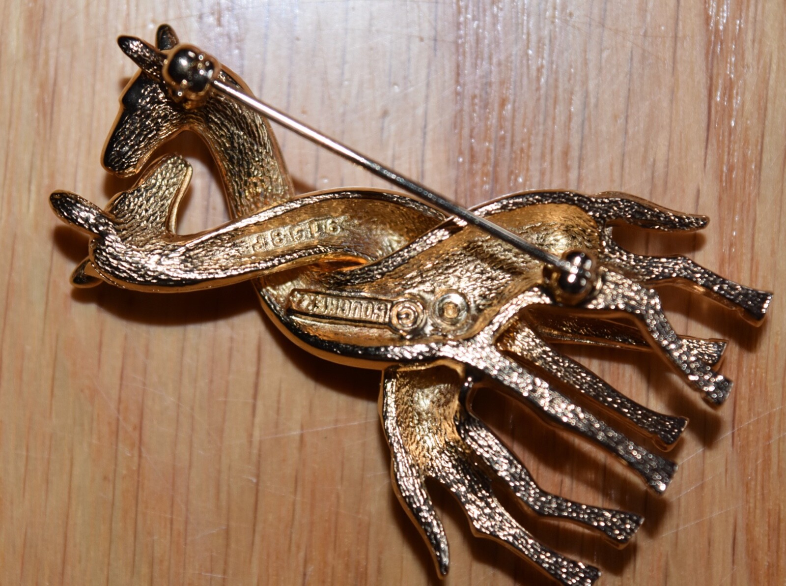 VTG Boucher Giraffe Pin Brooch 2 Giraffes Intertwined Necks Love Numbered
