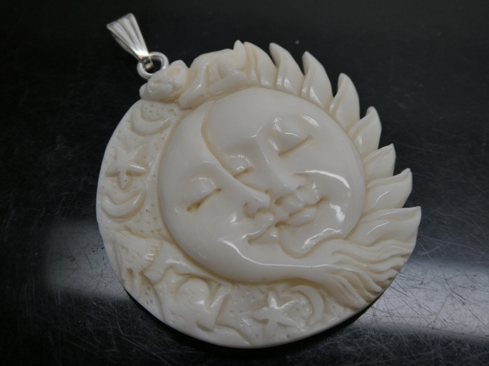 Moon Sun Stars Wolf Cat Lucky Totem Water Buffalo Bone 35mm Round Pendant Amulet