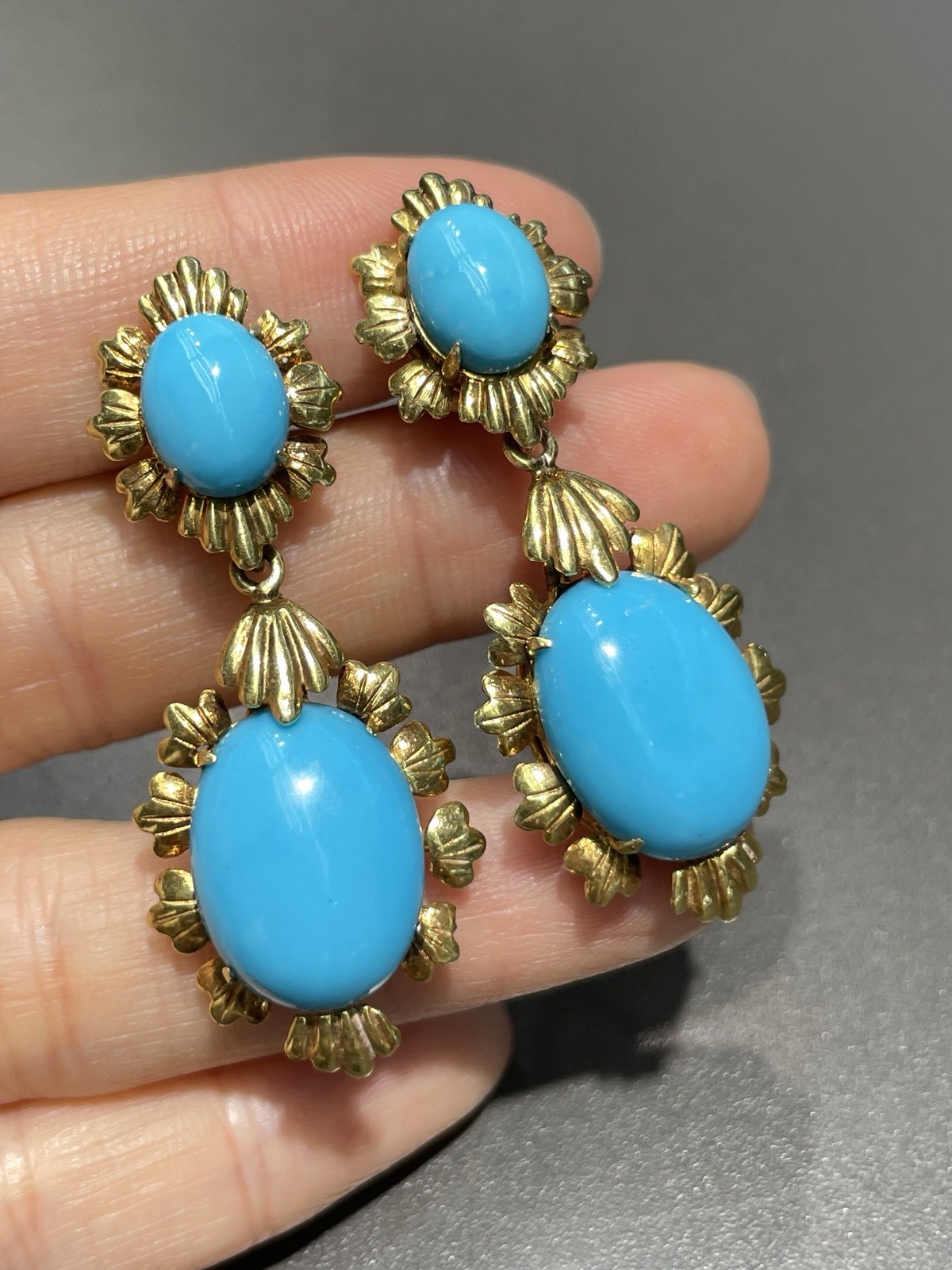 Vintage 18K Gold Sleeping Beauty Turquoise Drop Earring