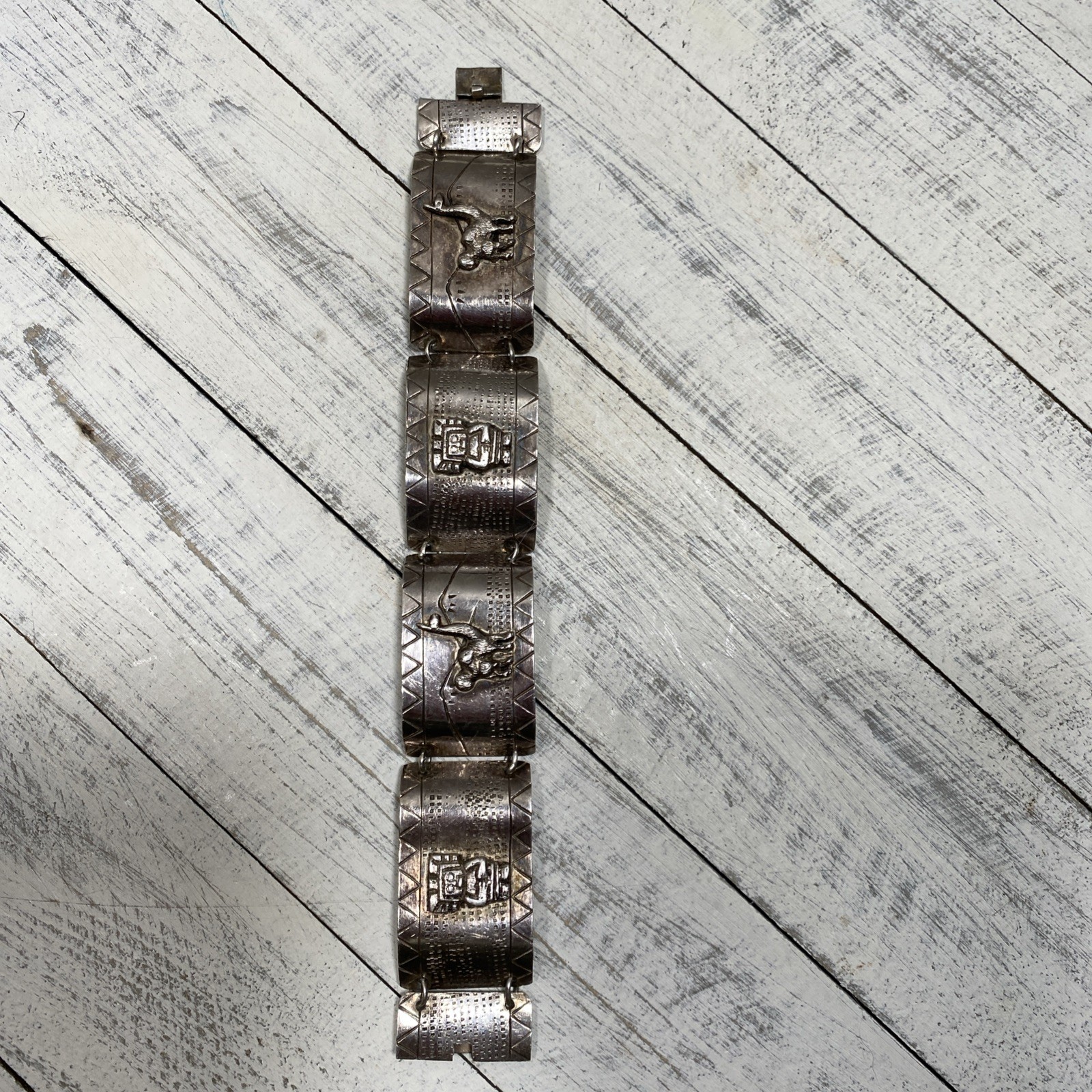 Peruvian Industries 900 Silver Vntg Linked Mayan & Alpaca Story Teller Bracelet